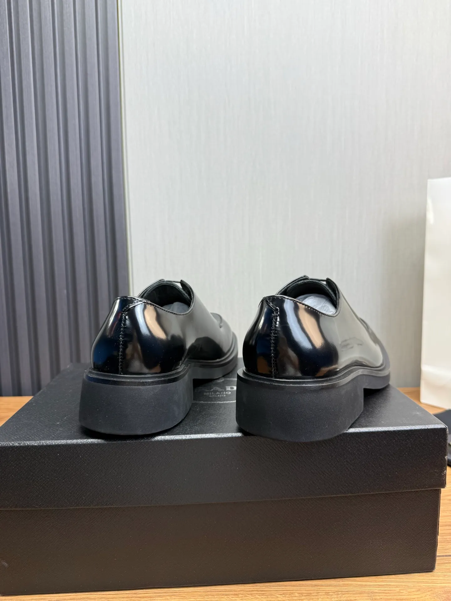 Men's shoes 💰840💰 [PRADA] New models synchronized with the official website, high-quality shipments ✔️Hot-sellers🔥 Original cowhide. Open edge beaded cowhide + cowhide lining, 1🆚1 replica, original lightweight foam outsole, 38-45 (men's 38.45 custom-made, non-refundable)